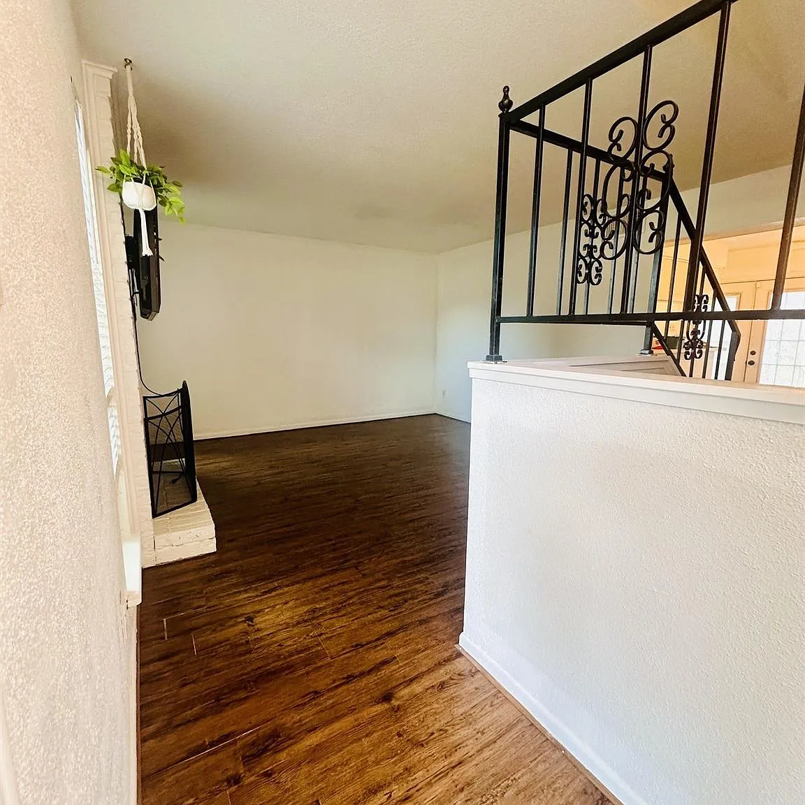2 bed, 2.5 bath, 1248 sqft, $1,850 — Photo 3