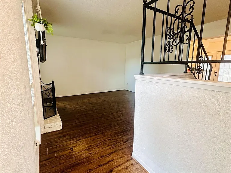 1413 Bonanza Rd #413 — Photo 3