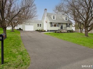 18 Maple Street, Trumbull, CT 06611