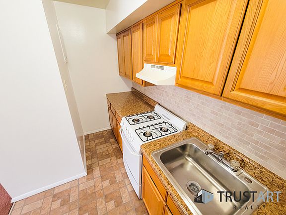 3rd image of 4800 Knorr St #2C