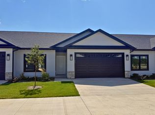 1867 Redbud Cir #102, Eldridge, IA 52748