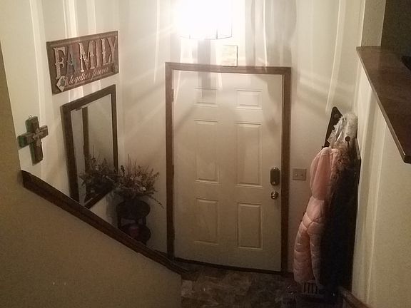 4th image of 806 N 15th Ter