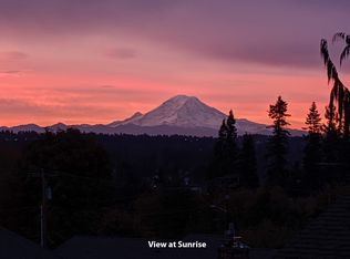 21410 3rd Ave S, Des Moines, WA 98198