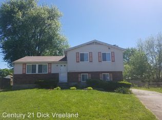 8203 Laurel Grove Ct, Louisville, KY 40228