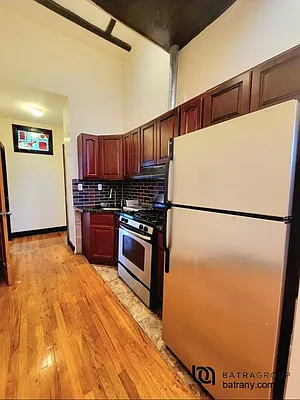 Rented by Batra Group Inc | media 3