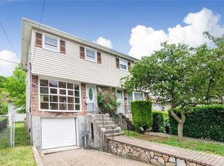4 Regina Pl, Yonkers, NY 10703