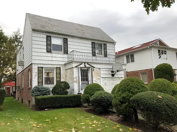 6960 185th St, Fresh Meadows, NY 11365