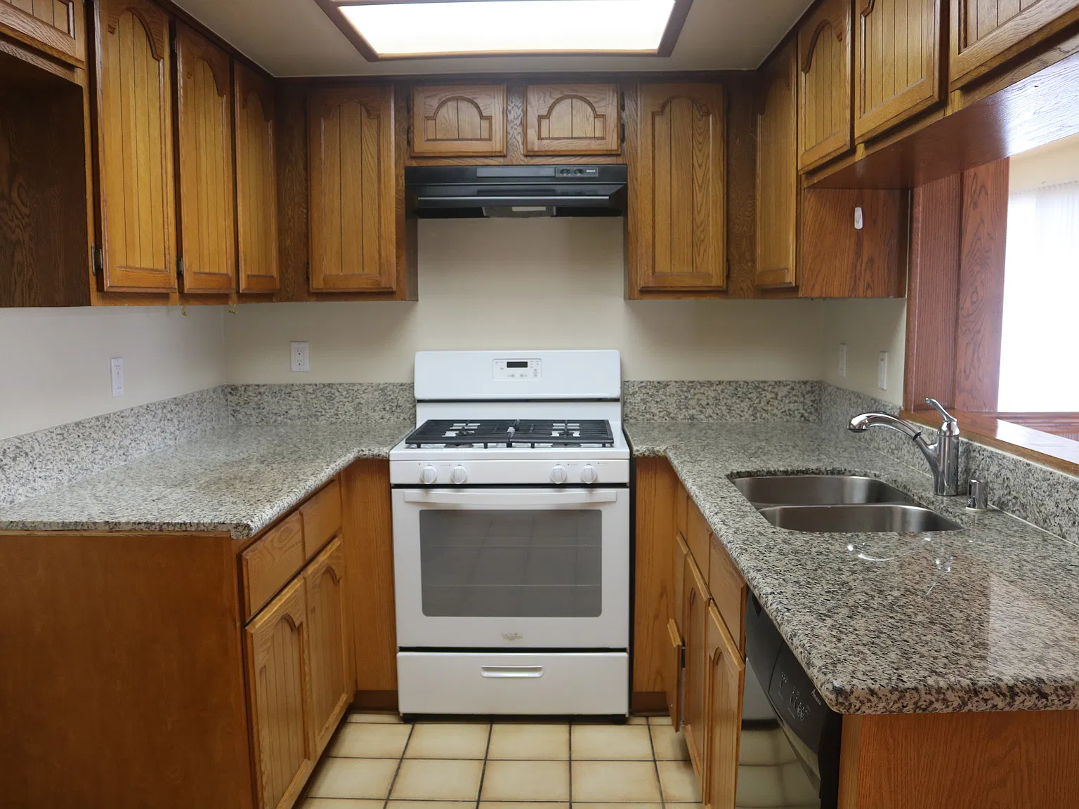 2 bed, 920 sqft, $2,495 — Photo 4