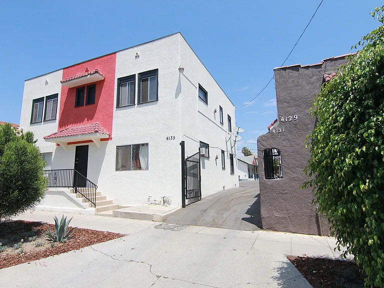 4127 Monroe St #10 — Photo 6