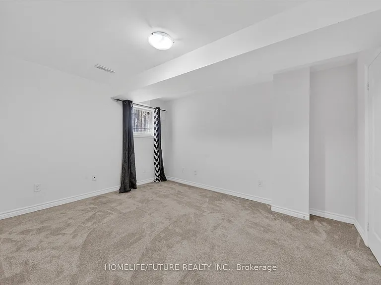 70 Tozer Cres #BASEMENT — Photo 12