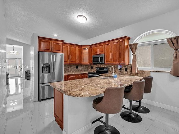 4th image of 544 NW 159th Ln