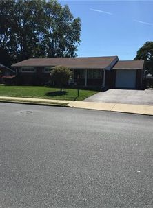 952 Union St, Whitehall, PA, 18052