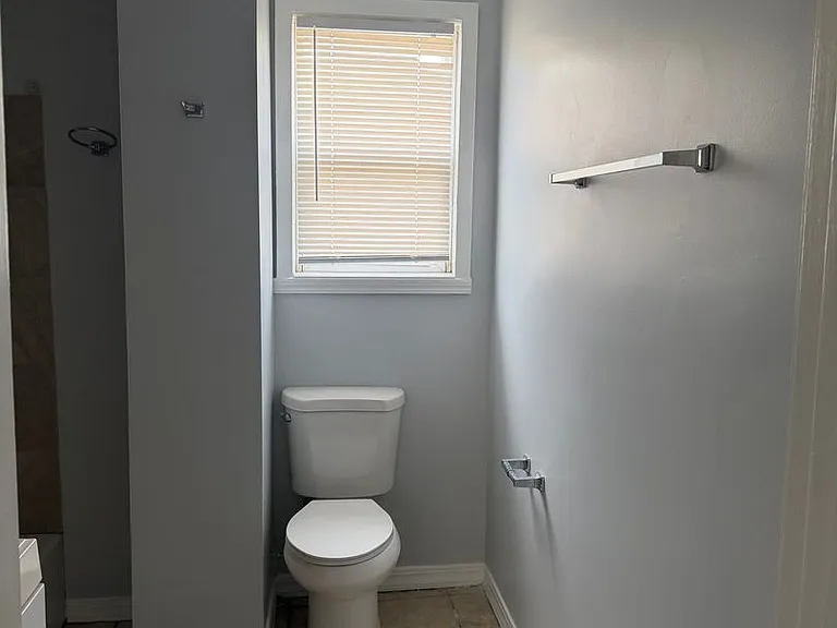 8531 S Burley Ave #2R — Photo 11