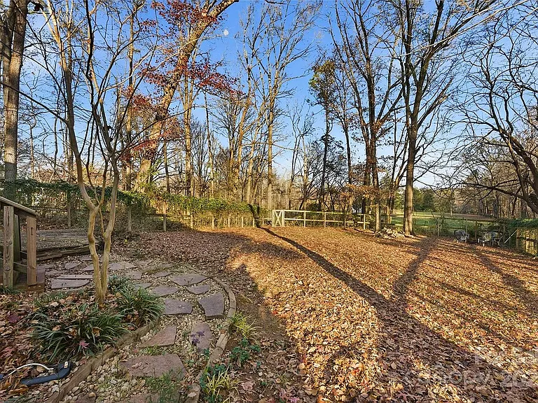 1051 Cox Mill Rd — Photo 19
