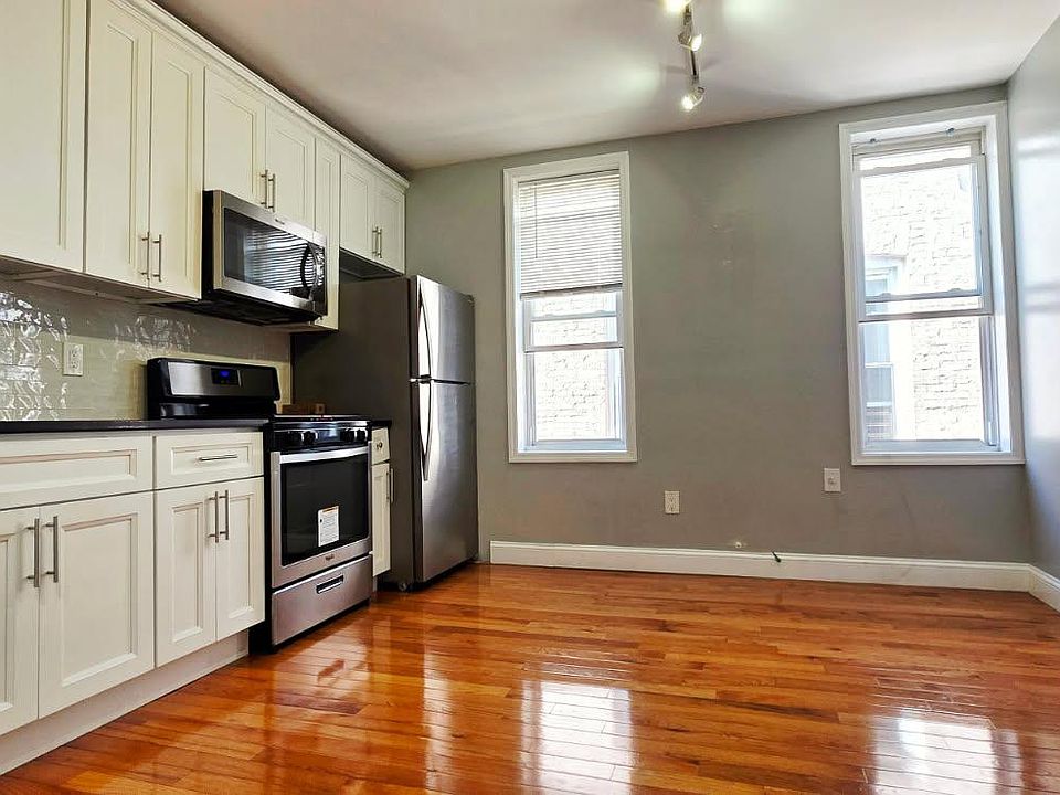 1st image of 3206 84th St #2