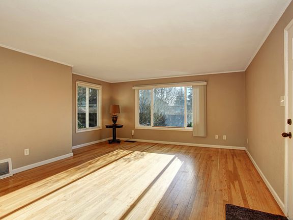 4th image of 6415 Ardmore Dr SW