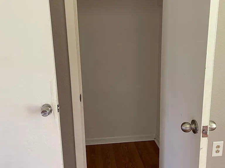 3524 Nelson St — Photo 13