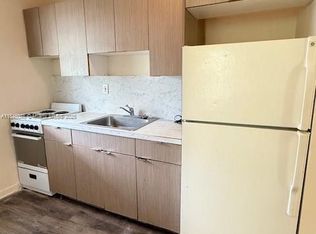 3698 William Ave APT 10, Miami, FL 33133