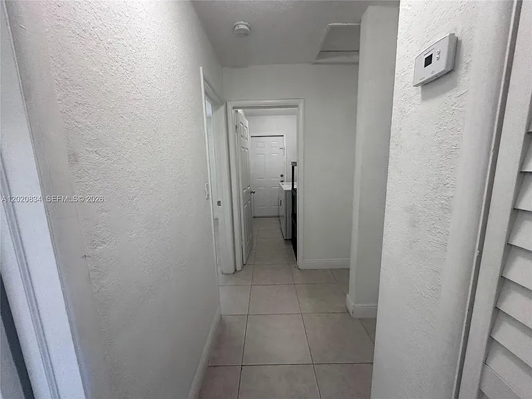 2806 SW 35th Ave #1 — Photo 26