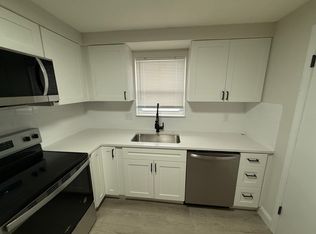 6911 N Chas Dr APT C, Liberty, MO 64068