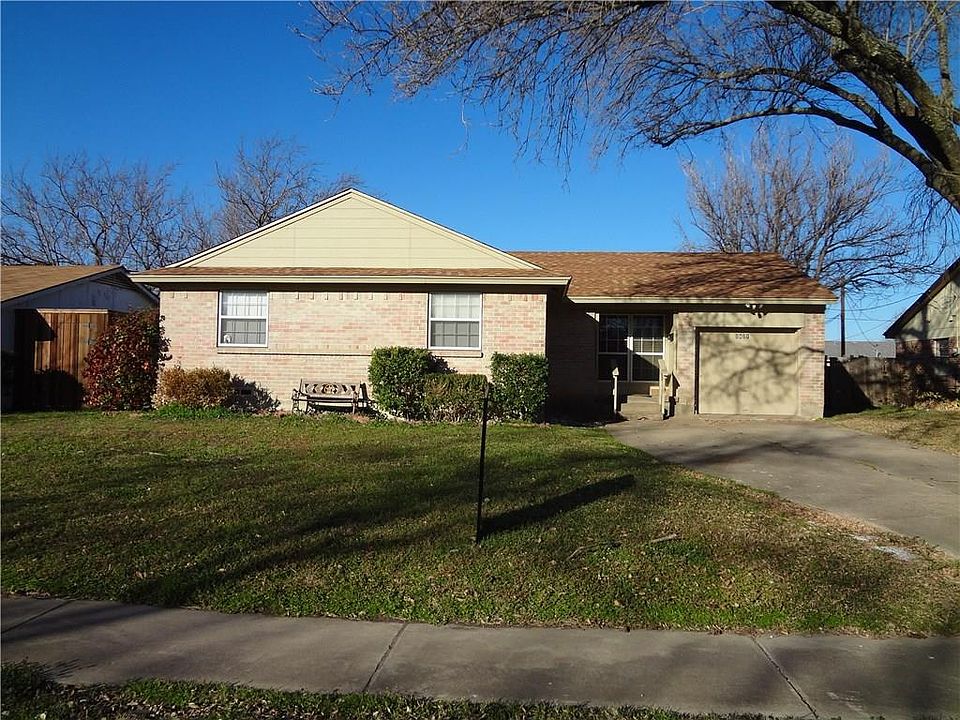 1st image of 2821 Bamboo St
