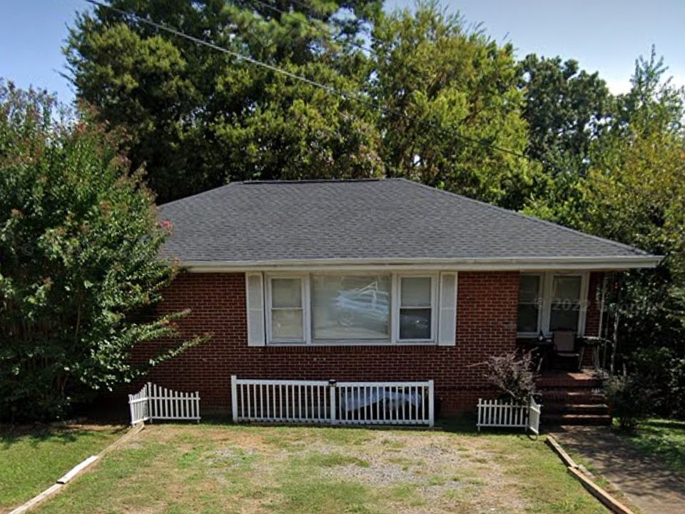 1st image of 450 Highland Ave NW