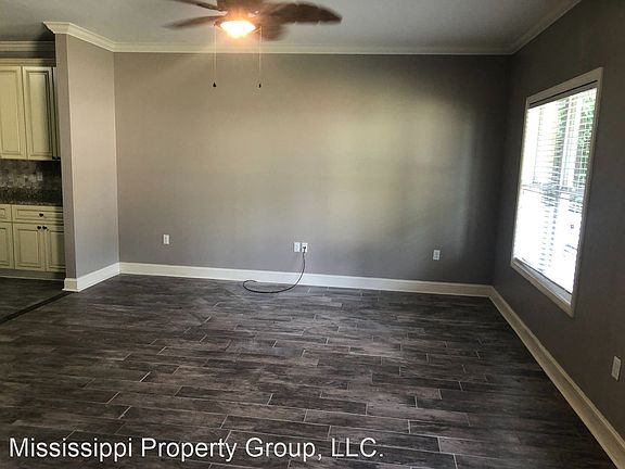 3rd image of 339 County Road 1094