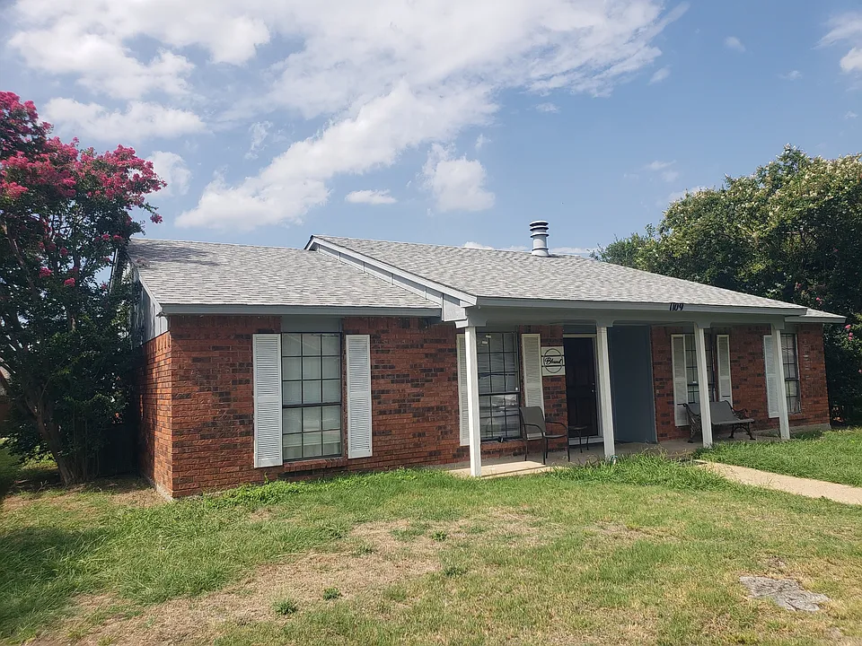 1109 Longhorn Dr