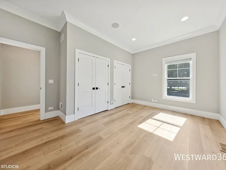 240 S Brainard Ave #2 — Photo 4