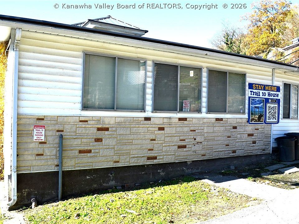 1st image of 301 W 4th Ave