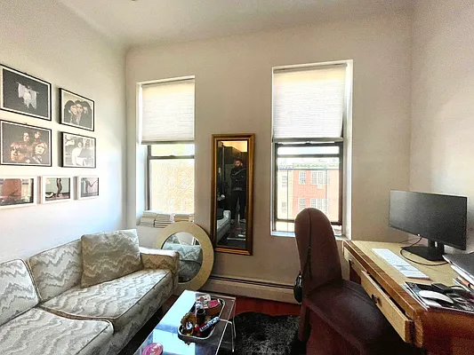 Rented by Pear NYC LLC | media 32