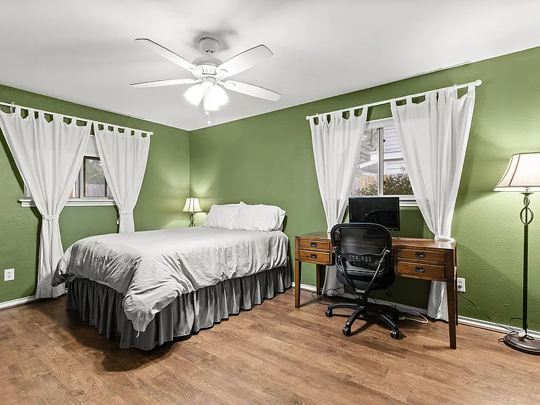 Bedroom with queen bed