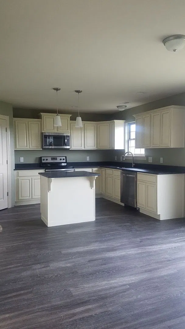 3 bedroom 2 bathroom home in Prairie Grove! — Photo 2