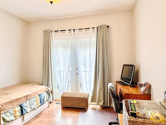 5th image of 1615 Sunrise Rd