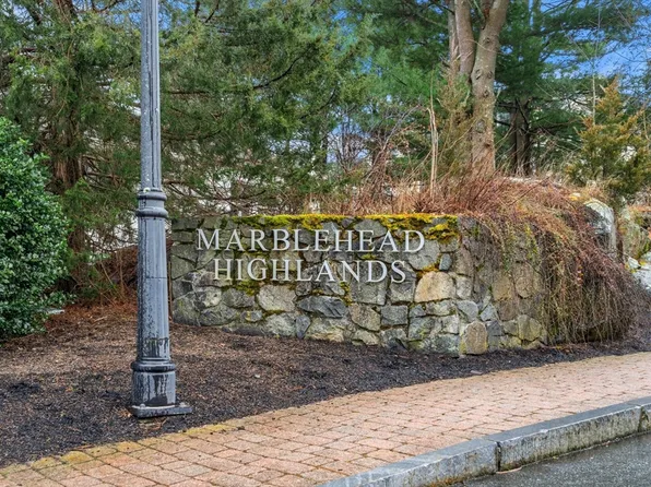 33 Intrepid Cir APT 108, Marblehead, MA 01945