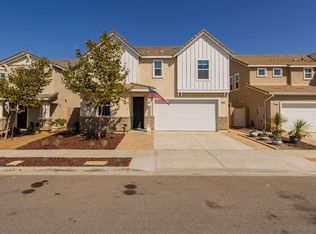 354 Autumn Path Ln, Santa Paula, CA 93060