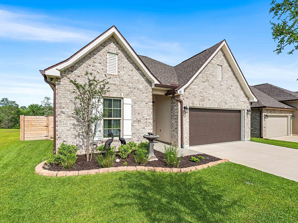 1st image of 101 Hydrangea Blvd