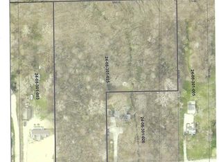 25524 Farmbrook Rd, Southfield, MI 48034