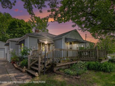 6327 Grovenburg Rd, Lansing, MI, 48911
