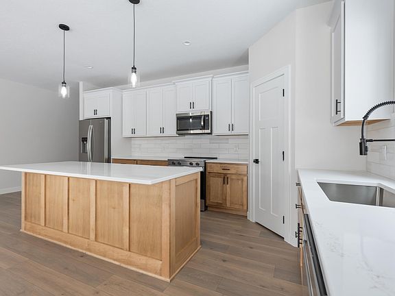 4th image of 30937 Gopher Ln