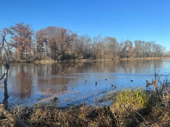 816 30th St NW, Faribault, MN 55021