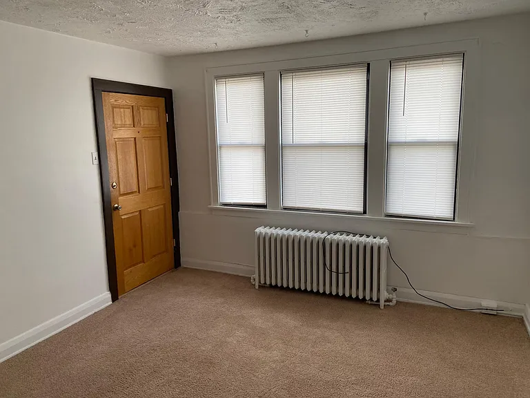 3225 W Liberty Ave #4 — Photo 2
