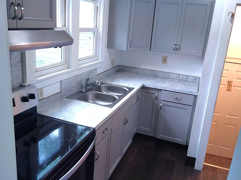 2307 Mackinaw St — Photo 2