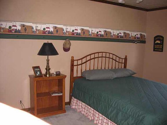 4th image of 216 N Cricket Holw