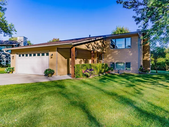 708 Dresden Ct, Chaska, MN 55318