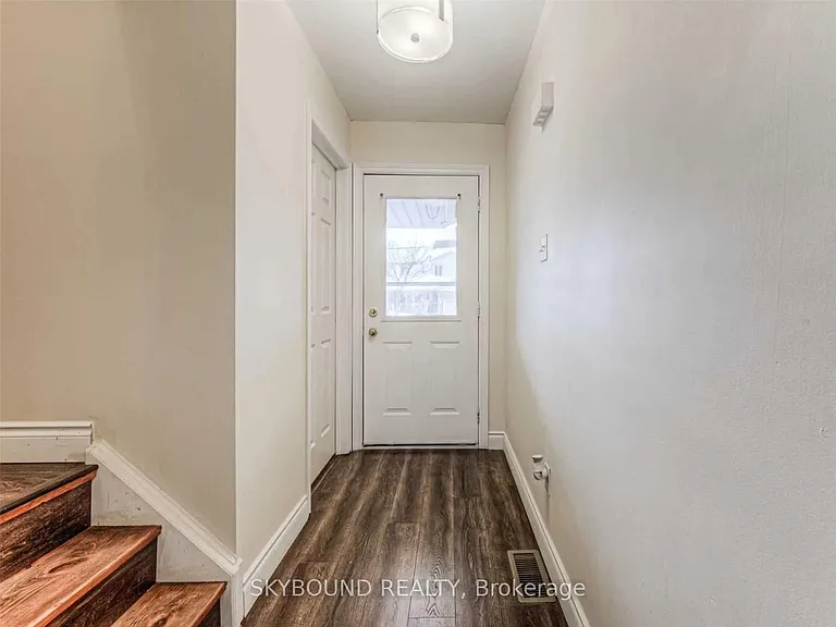 360 Cornridge Pl #7 — Photo 4