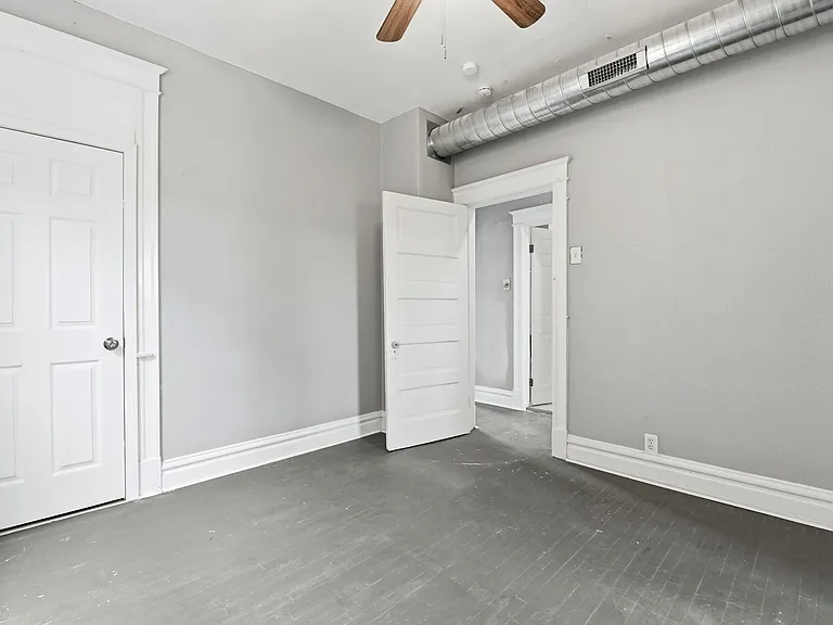 3623 Bamberger Ave #2F — Photo 11
