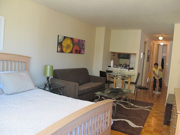 4th image of 350 W 50th St APT 28A