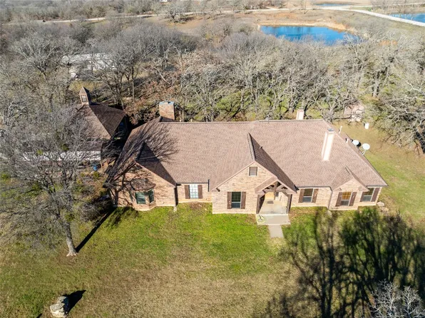 270 Nautilus Ct, Decatur, TX 76234