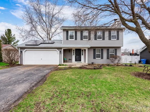 566 Independence Ave, South Elgin, IL 60177